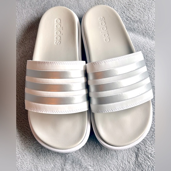 Adidas Platform Slides White Silver Size 9 - Picture 1 of 16